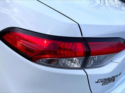 Used 2020 Toyota Corolla LE image 25