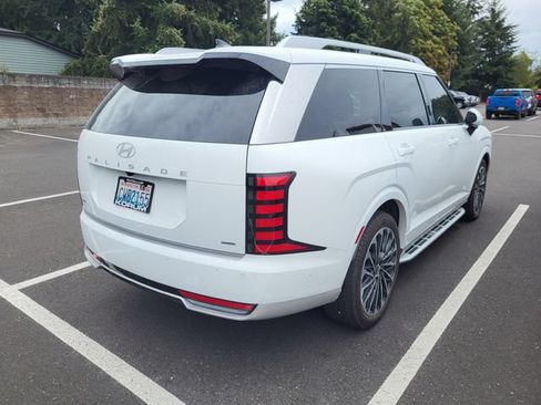 Used 2026 Hyundai Palisade Calligraphy AWD/4WD image 3