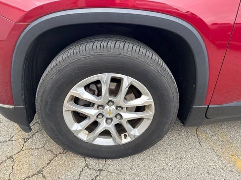 Used 2018 Chevrolet Traverse LT AWD/4WD image 12