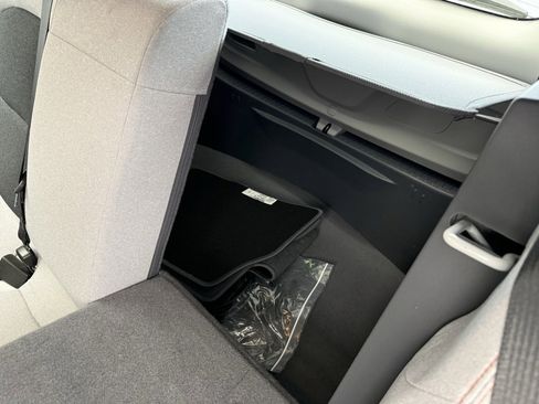 Used 2018 Chevrolet Bolt LT image 47