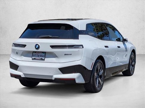 Used 2025 BMW iX xDrive50 AWD/4WD image 5