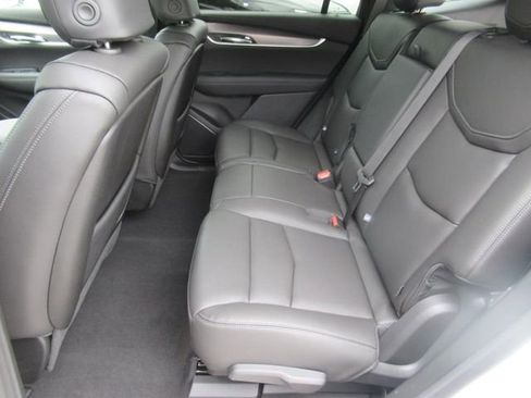 New 2025 Cadillac XT6 Luxury image 29