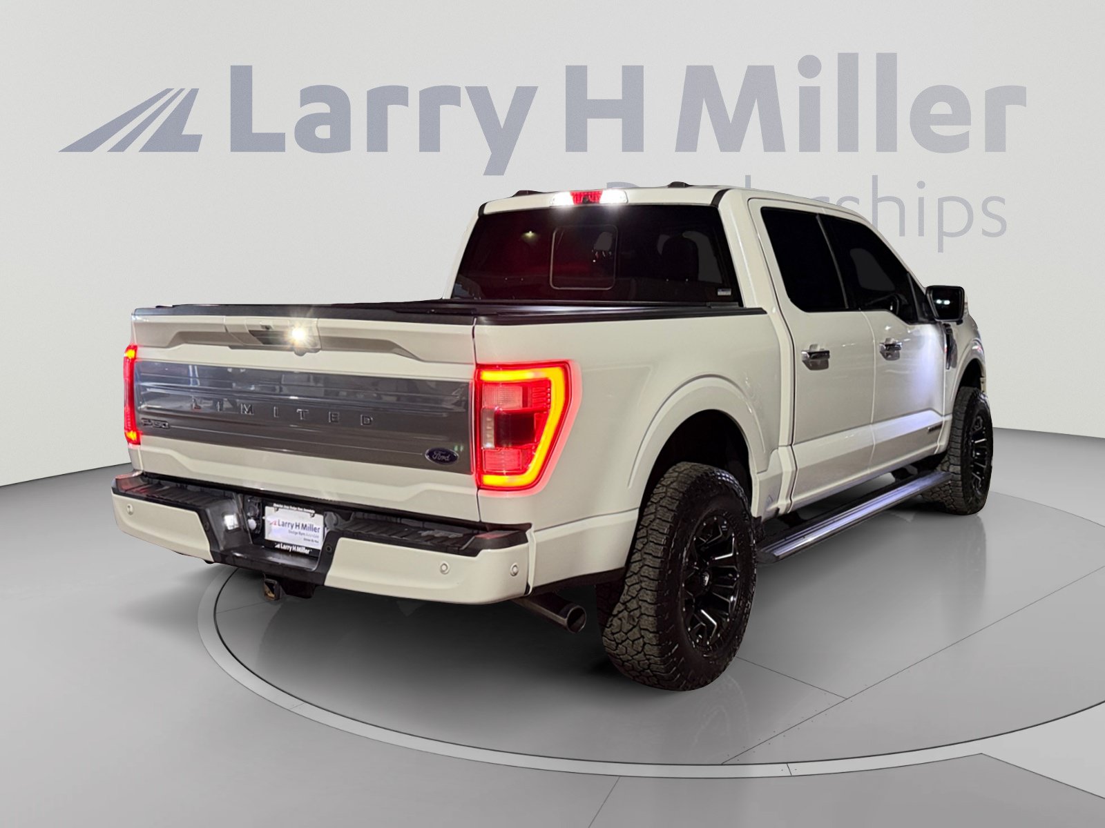 Used 2021 Ford F150 Limited AWD/4WD image 5