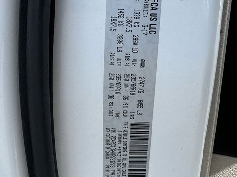 Used 2017 Chrysler Pacifica Touring-L Plus image 35