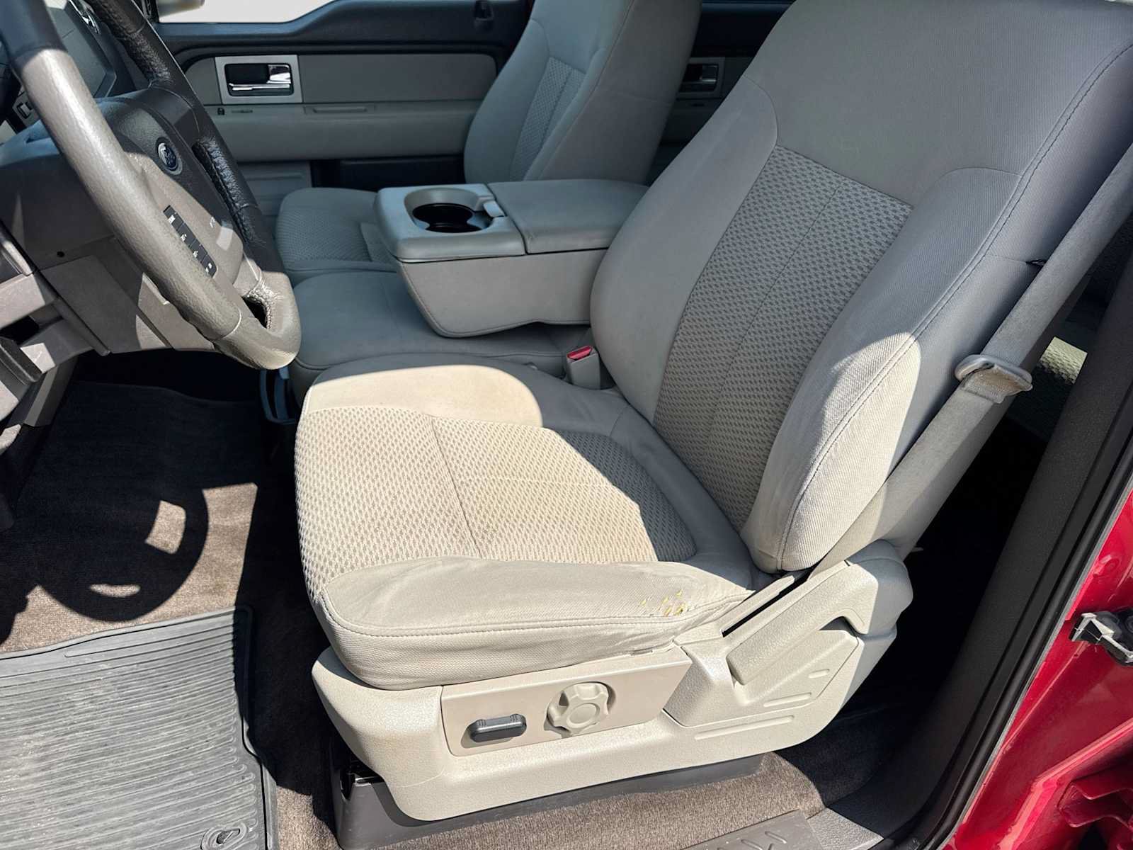 Used 2010 Ford F150 XLT AWD/4WD image 15