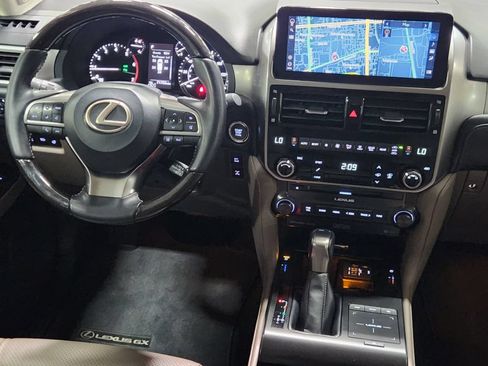 Used 2023 Lexus GX 460 Luxury w/ Accessory Package AWD/4WD image 46