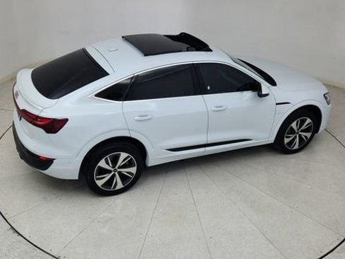 Used 2024 Audi Q8 e-tron Premium Plus w/ Premium Plus Package image 82