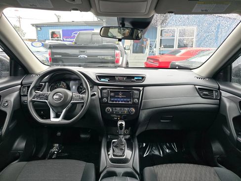 Used 2019 Nissan Rogue SV AWD/4WD image 12