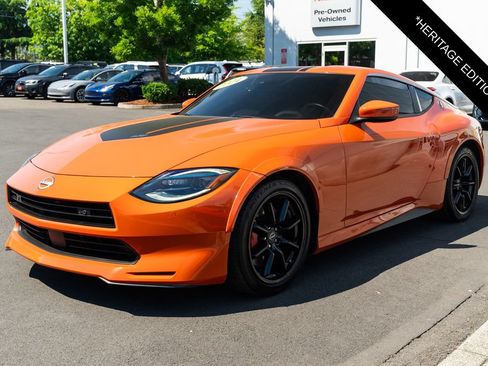 Used 2024 Nissan Z Performance w/ Heritage Edition RWD image 3