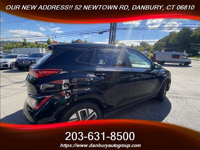 Used 2023 Hyundai Kona SEL w/ Cargo Package FWD image 5