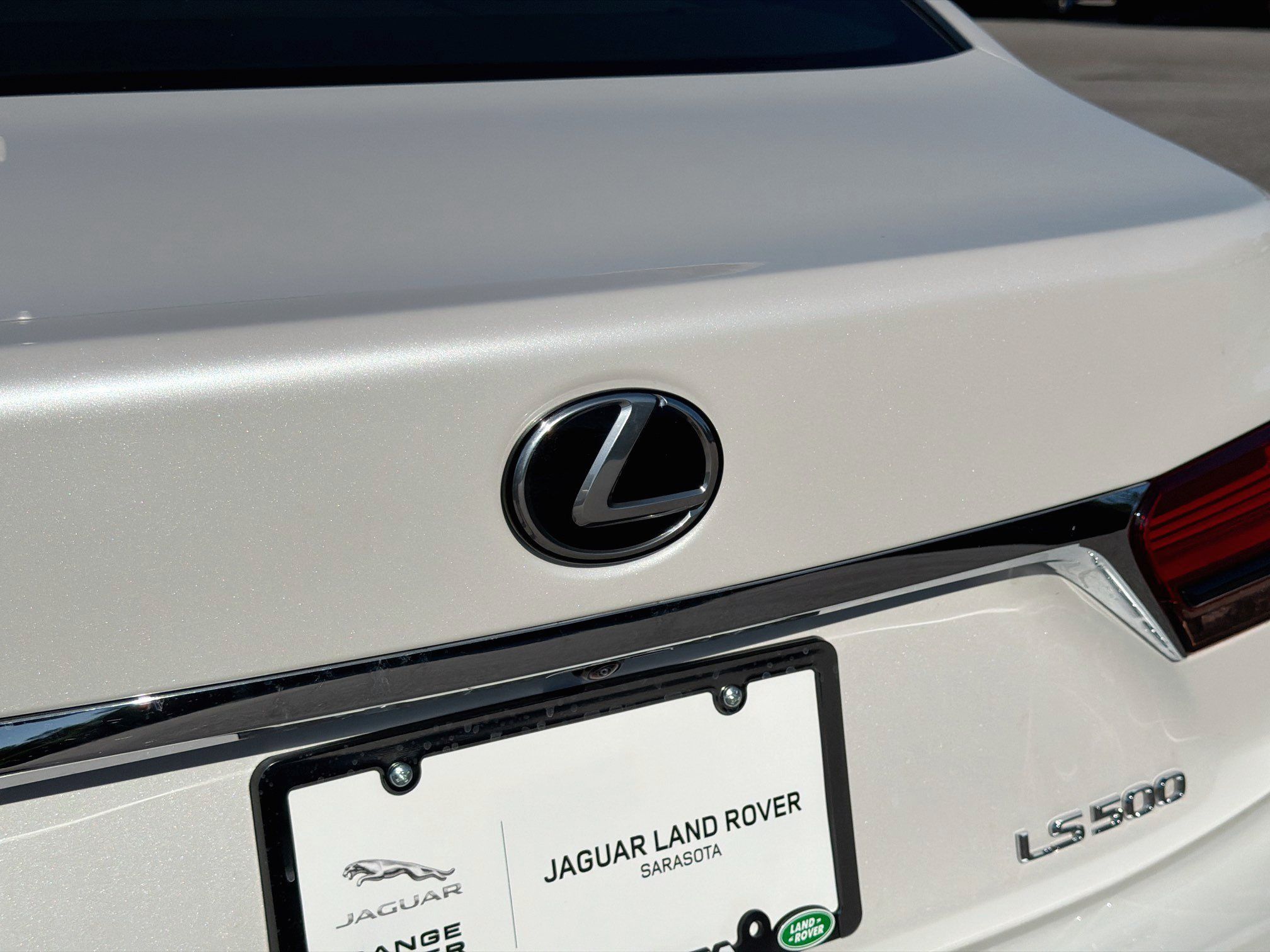 Used 2024 Lexus LS 500 RWD image 11