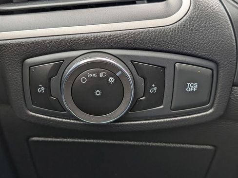 Used 2023 Ford Edge SEL image 32