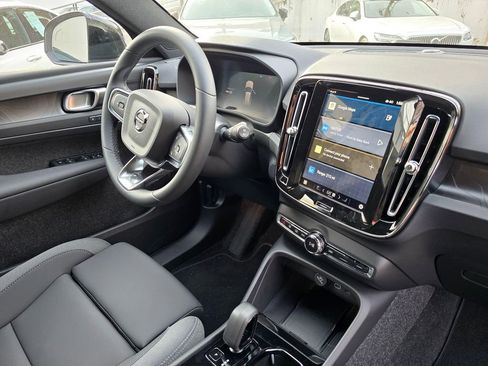 New 2025 Volvo EX40 Core w/ Climate Package image 11