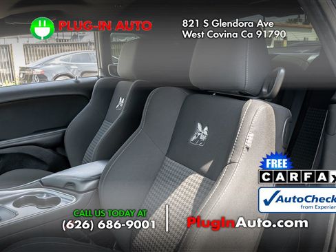 Used 2018 Dodge Challenger R/T Scat Pack RWD image 6