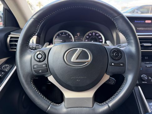 Used 2014 Lexus IS 250 w/ Navigation Package RWD image 9