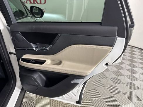 New 2026 Lincoln Corsair Premiere image 23