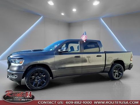 Used 2024 RAM 1500 Laramie AWD/4WD image 7