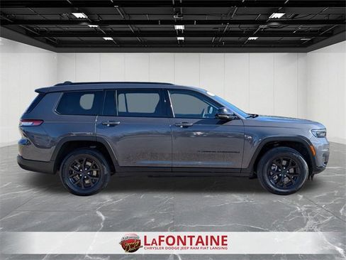 Used 2024 Jeep Grand Cherokee L Altitude image 6