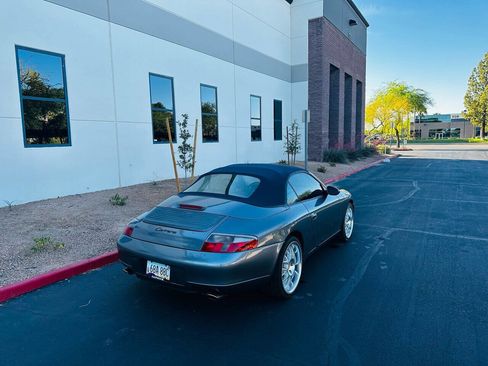 Used 2001 Porsche 911 Carrera image 6