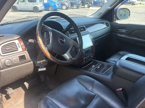 Used 2009 GMC Yukon Denali AWD/4WD image 13