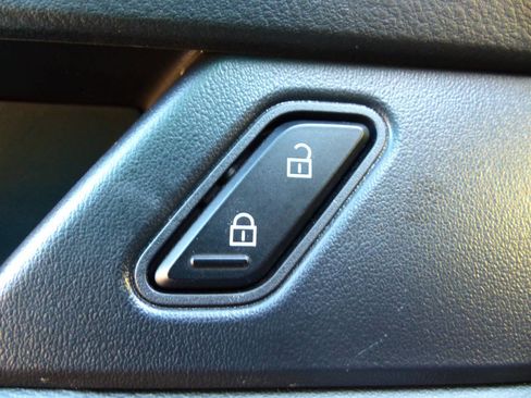 Used 2025 MAZDA CX-30 AWD 2.5 S w/ Preferred Package image 21