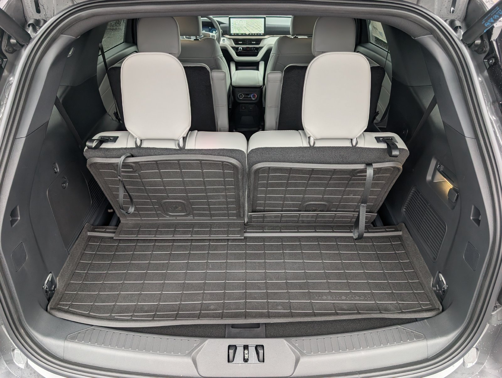 New 2027 Ford Explorer Active w/ Active Comfort Package RWD image 14