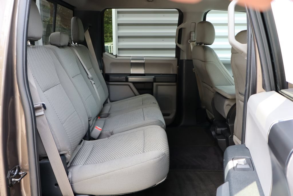 Used 2016 Ford F150 XLT w/ Equipment Group 302A Luxury AWD/4WD image 28