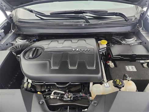 Used 2019 Jeep Cherokee Latitude Plus image 36