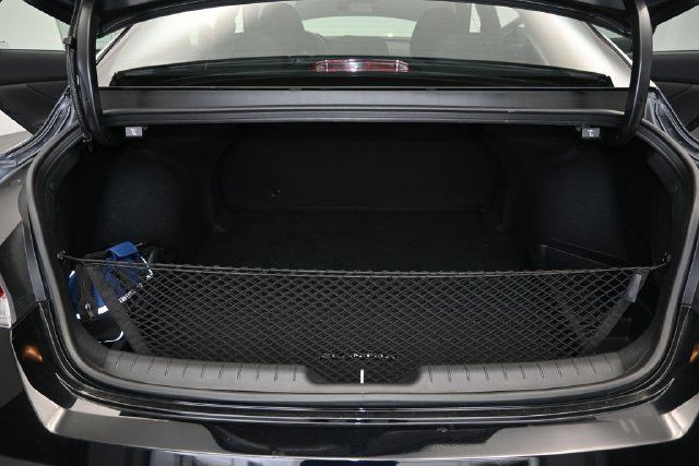 Used 2025 Hyundai Elantra Sport FWD image 11