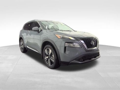 Used 2023 Nissan Rogue SL image 3