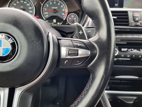 Used 2020 BMW M4 Convertible RWD image 20