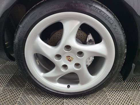 Used 1999 Porsche 911 Carrera 4 image 16