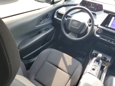 Certified 2025 Toyota Prius LE FWD image 14