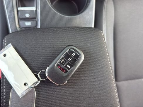 Used 2025 Honda Civic Sport image 9