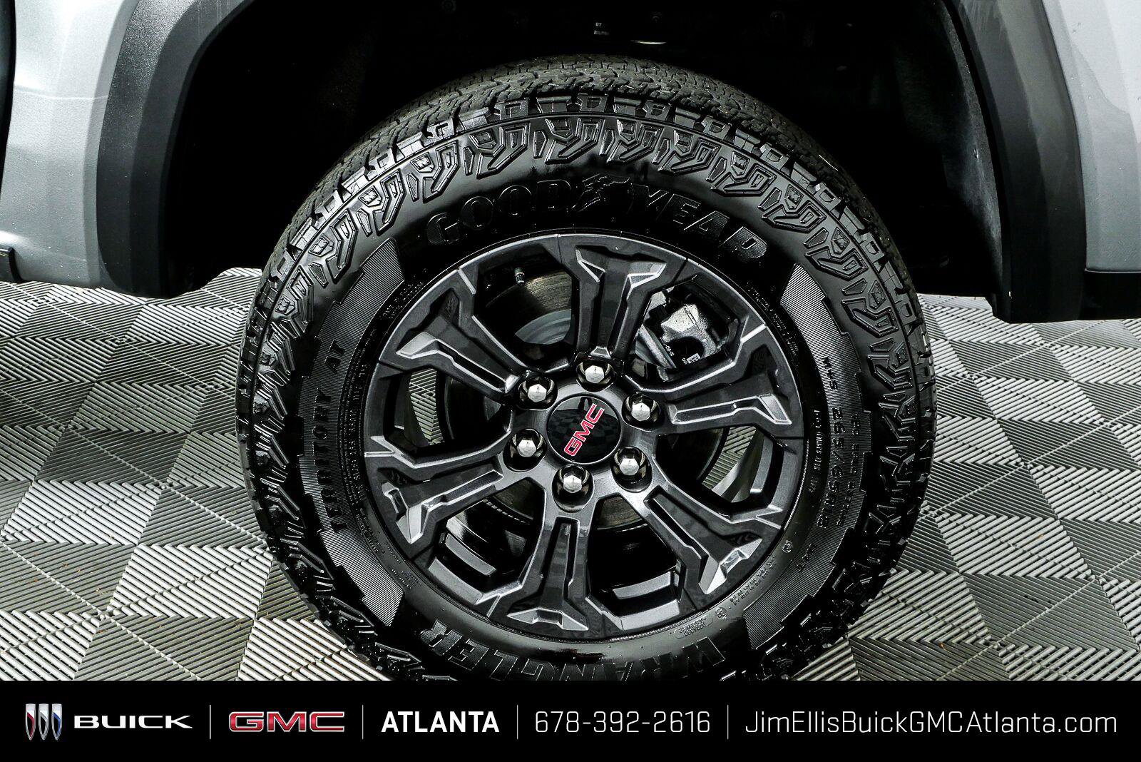 Used 2025 GMC Canyon Elevation w/ Convenience Package RWD image 35