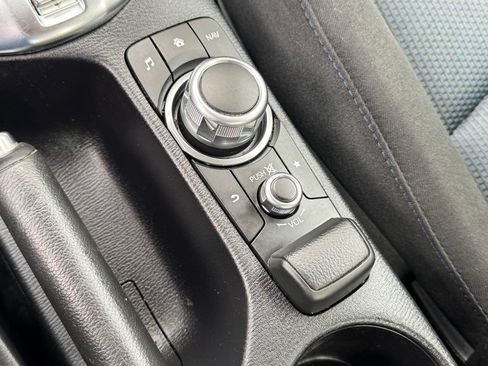 Used 2018 Toyota Yaris iA FWD image 32