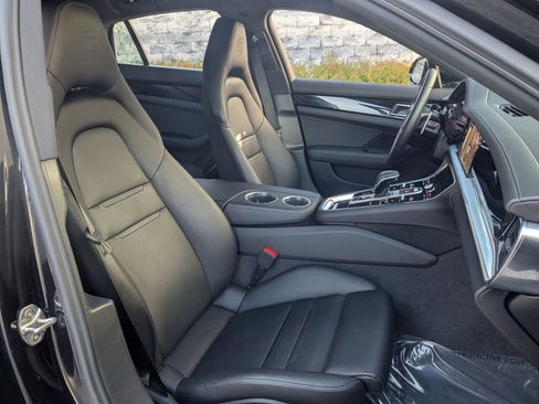 Used 2023 Porsche Panamera image 25
