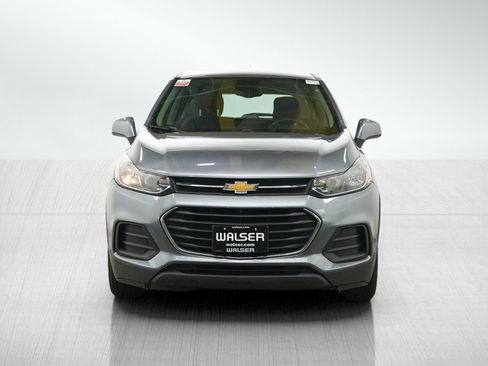 Used 2020 Chevrolet Trax LS FWD image 8