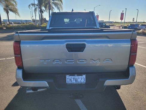Used 2026 Toyota Tacoma SR5 image 5