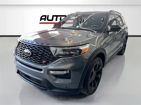 Used 2024 Ford Explorer ST w/ Equipment Group 401A image 3