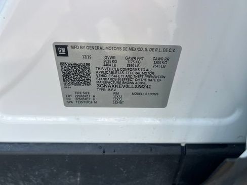 Used 2020 Chevrolet Equinox LT FWD image 27