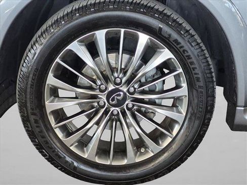 Used 2018 INFINITI QX80 4WD w/ Driver Assistance Package image 29