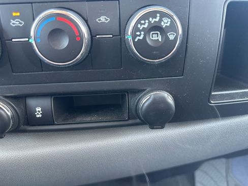 Used 2011 Chevrolet Silverado 1500 LS image 17