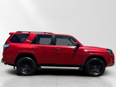 Used 2019 Toyota 4Runner TRD Off-Road Premium AWD/4WD image 4