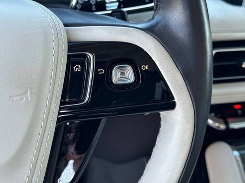 Used 2023 Lincoln Aviator Black Label w/ Dynamic Handling Package AWD/4WD image 29