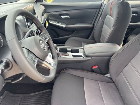 New 2025 Nissan Sentra SR image 5