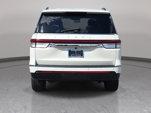 Certified 2024 Lincoln Navigator L Reserve AWD/4WD image 6