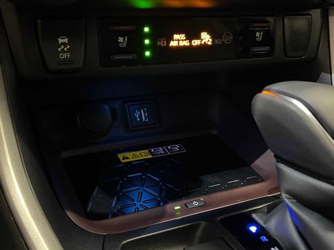 New 2025 Toyota RAV4 Limited image 29