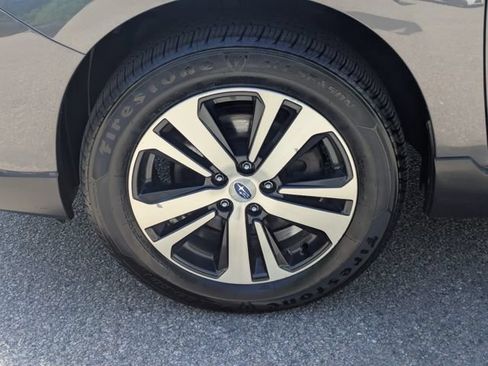 Used 2019 Subaru Outback 2.5i Limited AWD/4WD image 17