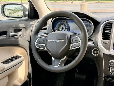 Used 2023 Chrysler 300 Touring L RWD image 20